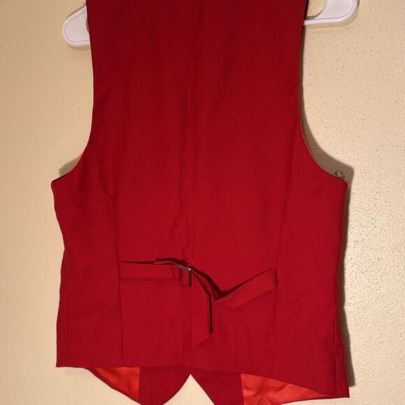 Red vest and pants set - Picture 8 of 8